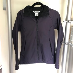 Columbia soft shell wind breaker